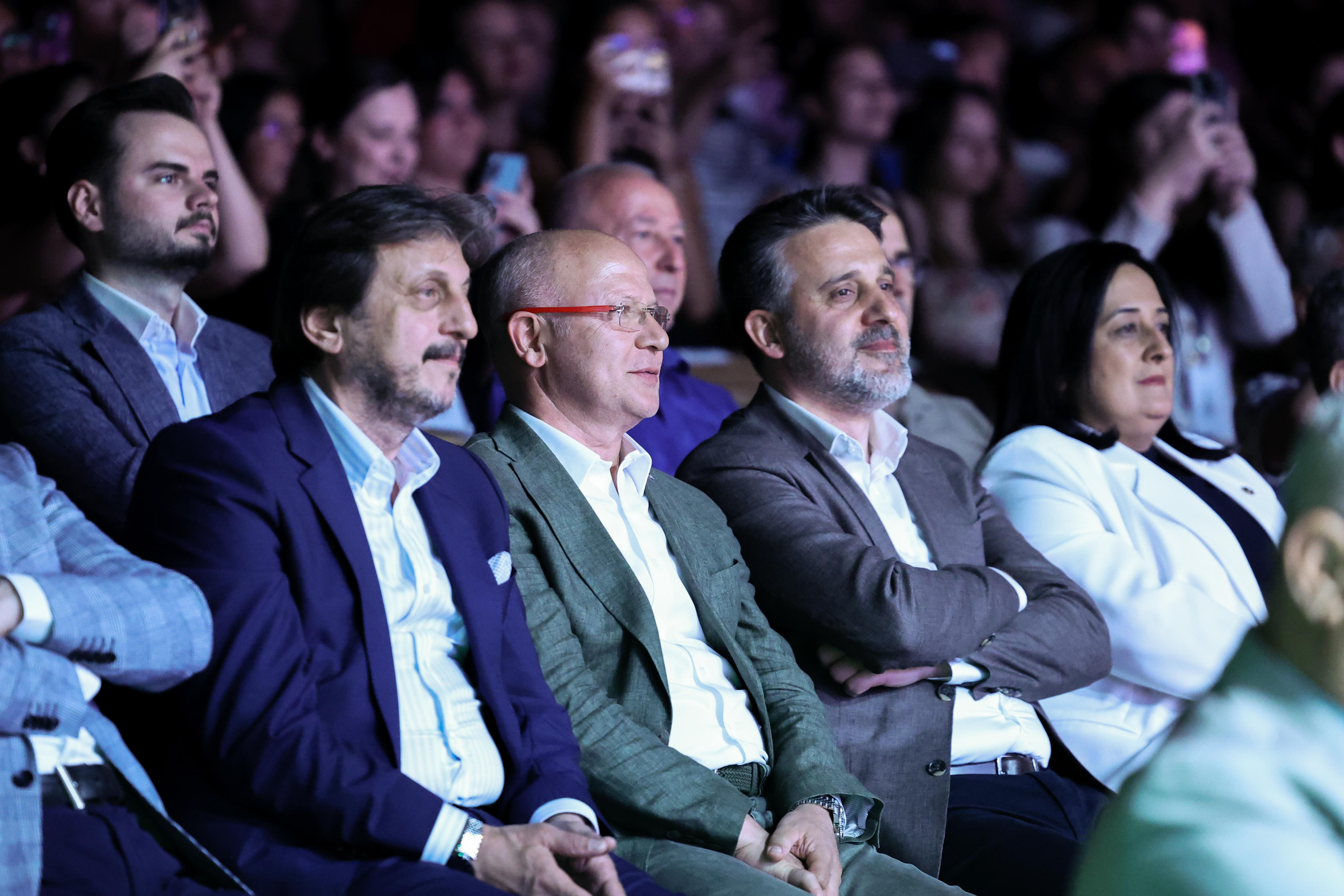 Altın Karagöz sahibini buldu