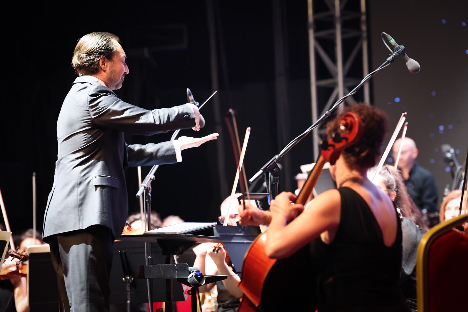 64’üncü Uluslararası Bursa Festivali’ne büyüleyici açılış