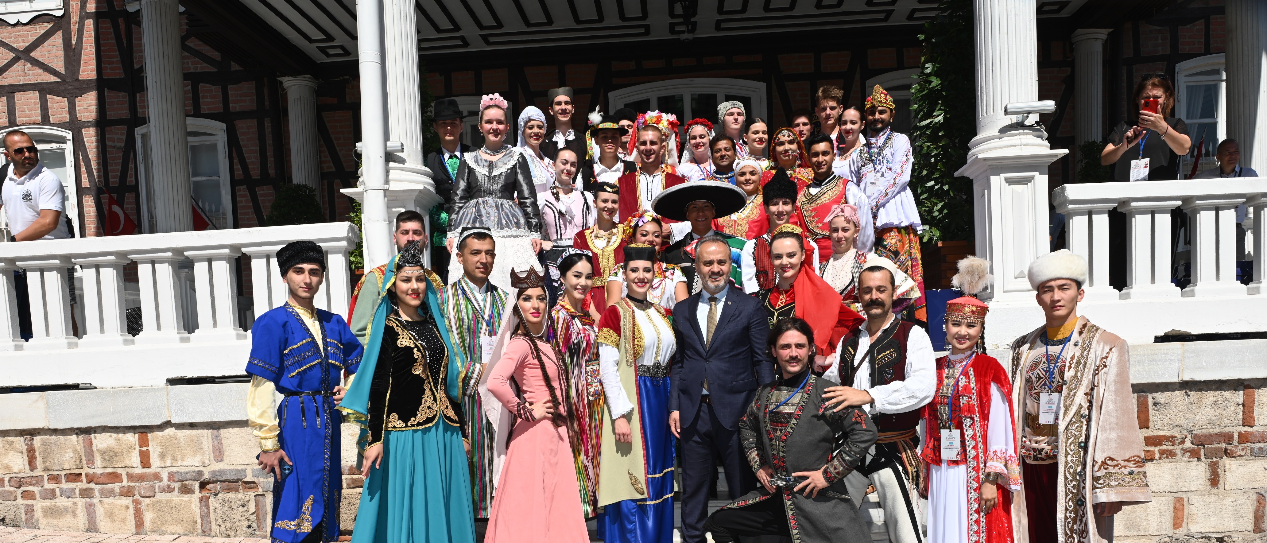 Dünya kültürleri Bursa'da buluştu